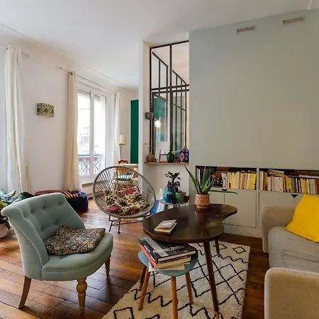 A Small Cocoon Design Montmartre Near Abbesses * Parigi