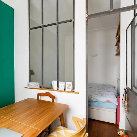 A Small Cocoon Design Montmartre Near Abbesses Apartment *